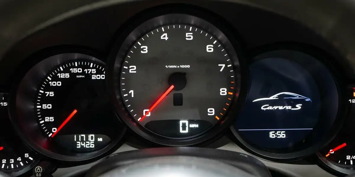 2012-porsche-911-38-carrera-s-400bhp-coupe-big-31