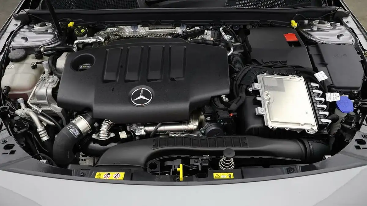 2023-mercedes-benz-cla-20d-cla-220d-amg-line-premium-plus-coupe-4d-big-19