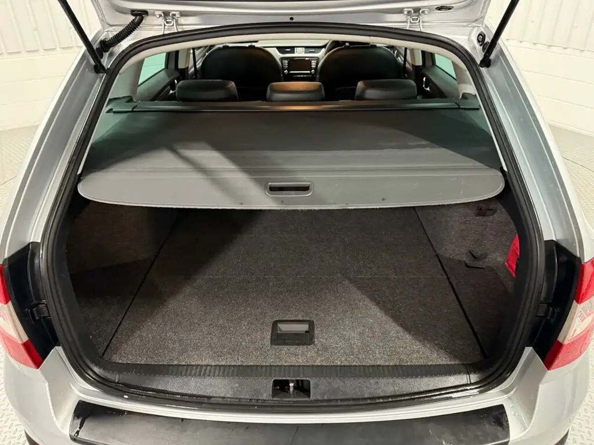 2015-skoda-octavia-20tdi-scout-184ps-dsg-big-17