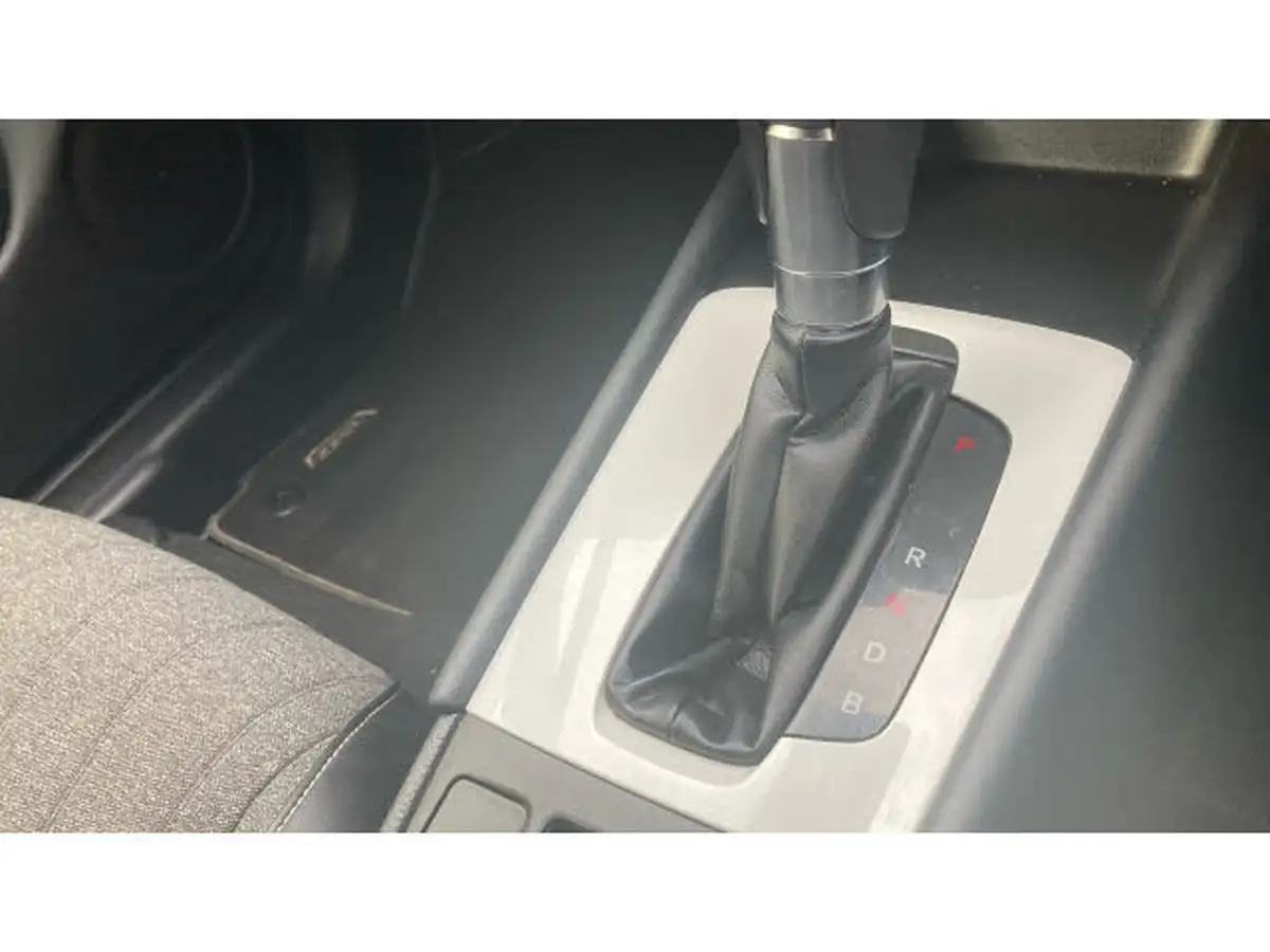 2023-honda-jazz-15-i-mmd-advance-big-29