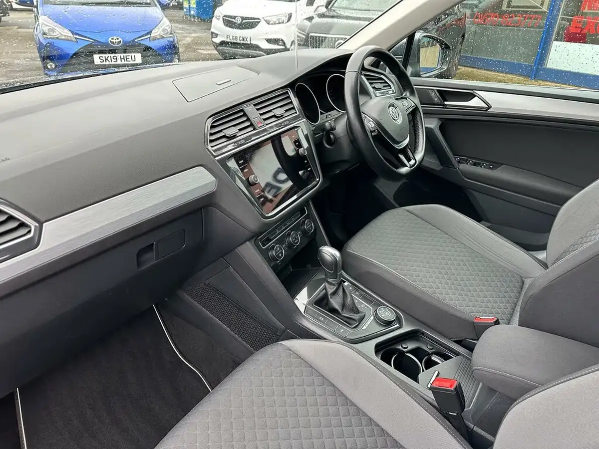 2018-volkswagen-tiguan-14-tsi-se-navigation-150ps-4motion-ss-dsg-big-34