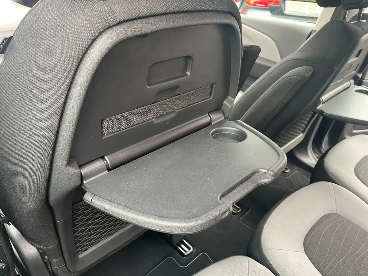 2016-citroen-grand-c4-picasso-16bluehdi-exclusive-big-25