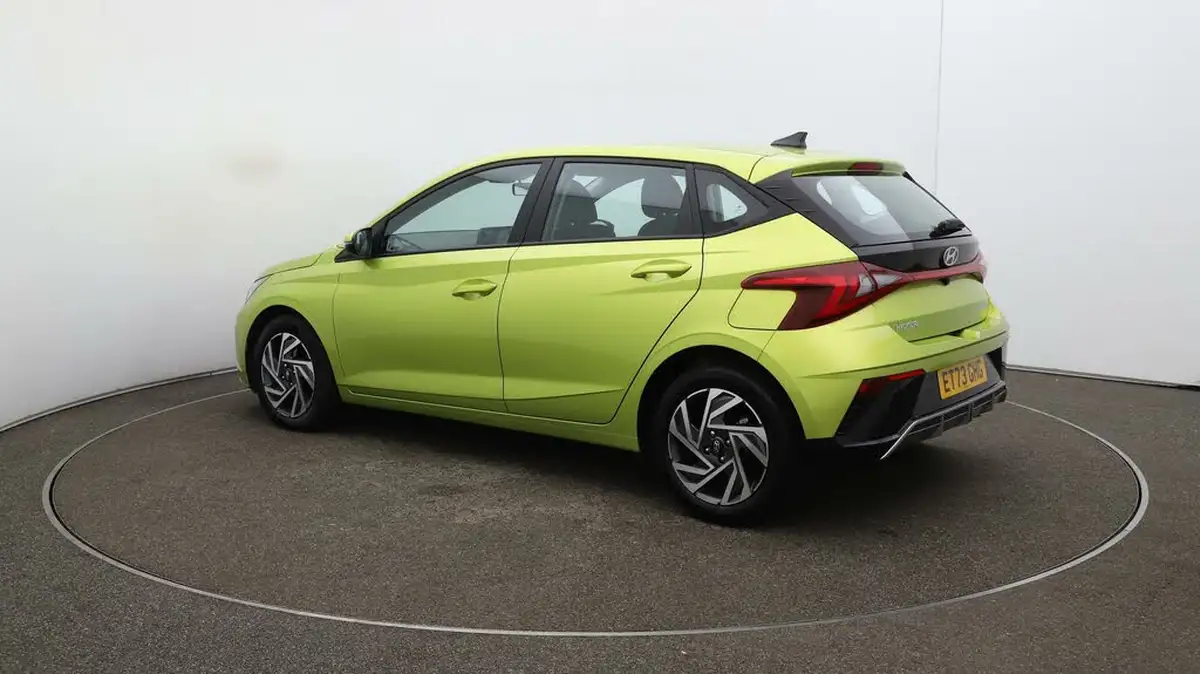 2024-hyundai-i20-10-t-gdi-advance-big-34