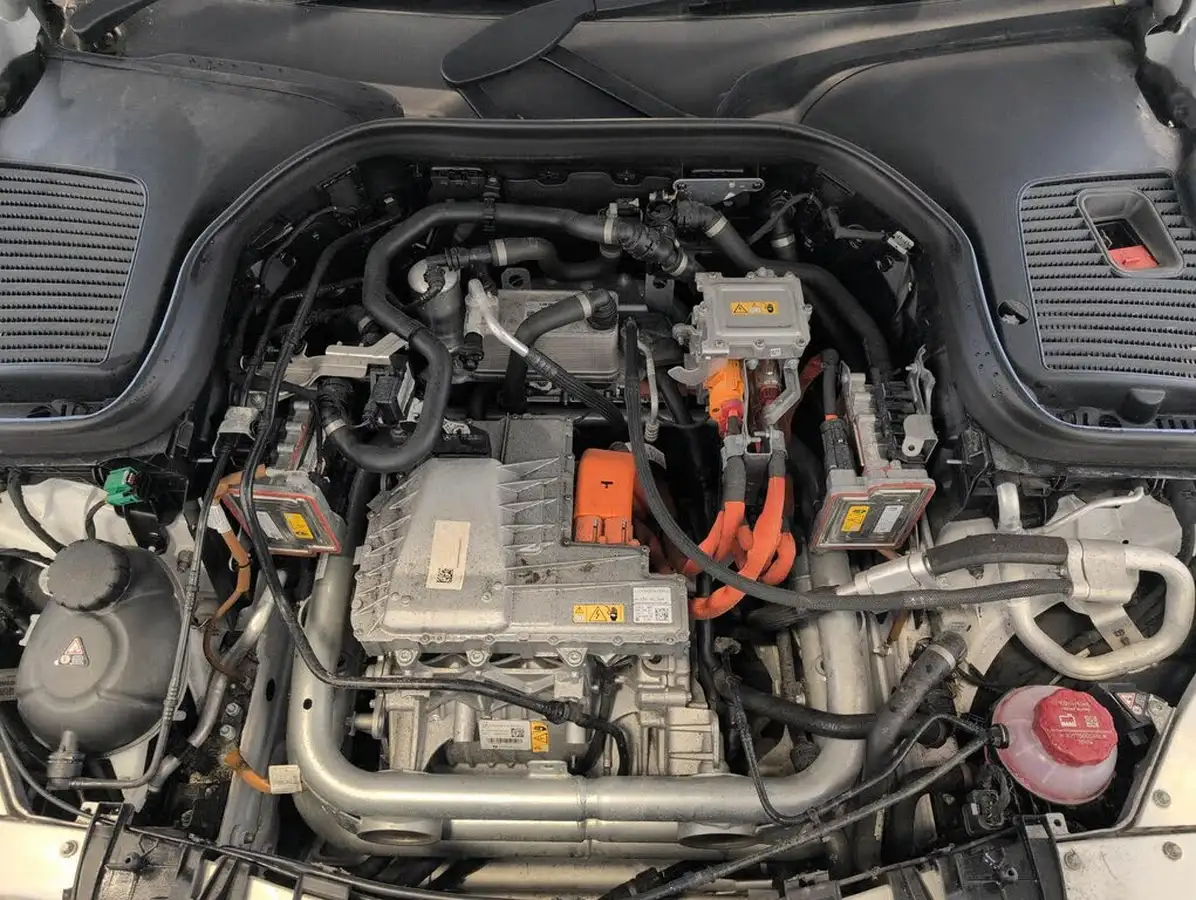 2022-mercedes-benz-eqc-e-eqc-400-amg-line-premium-plus-big-47