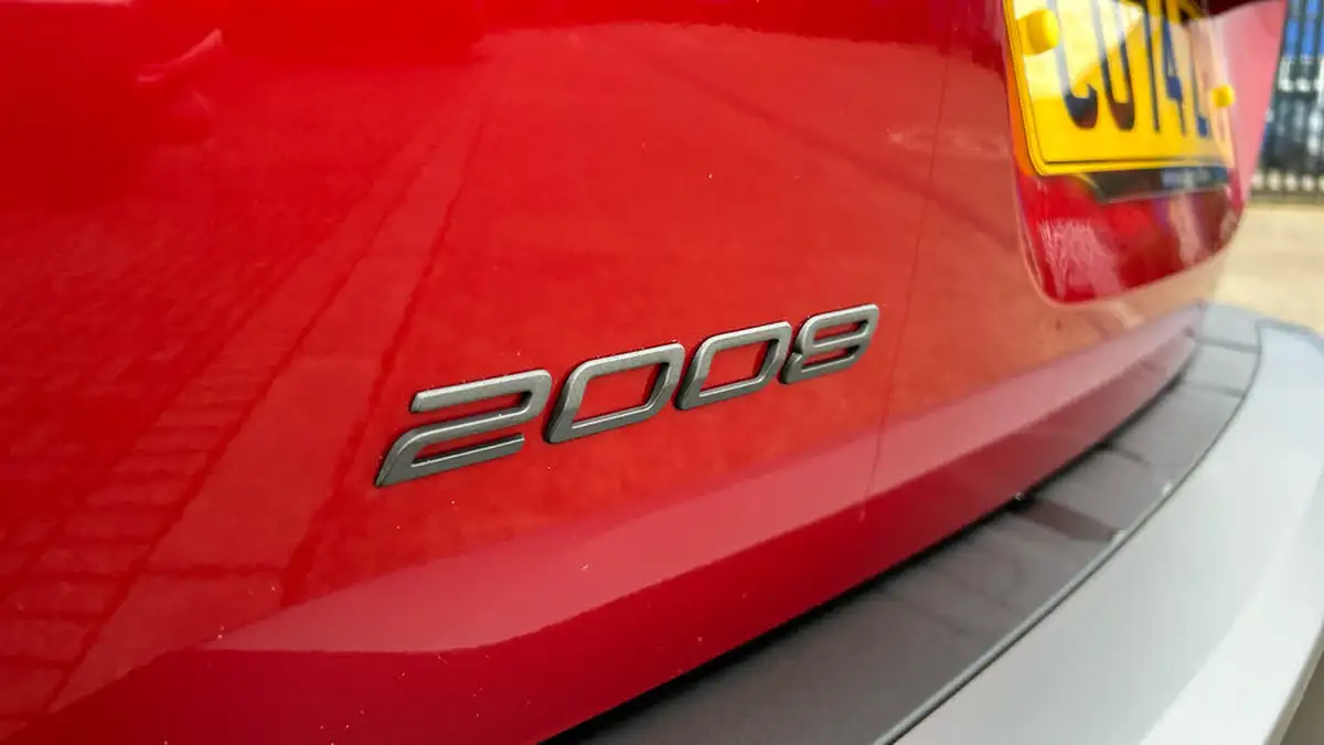 2024-peugeot-2008-suv-12-puretech-gt-130ps-eat8-big-43