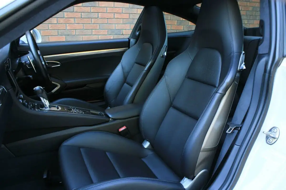 2015-porsche-911-38-turbo-coupe-big-16