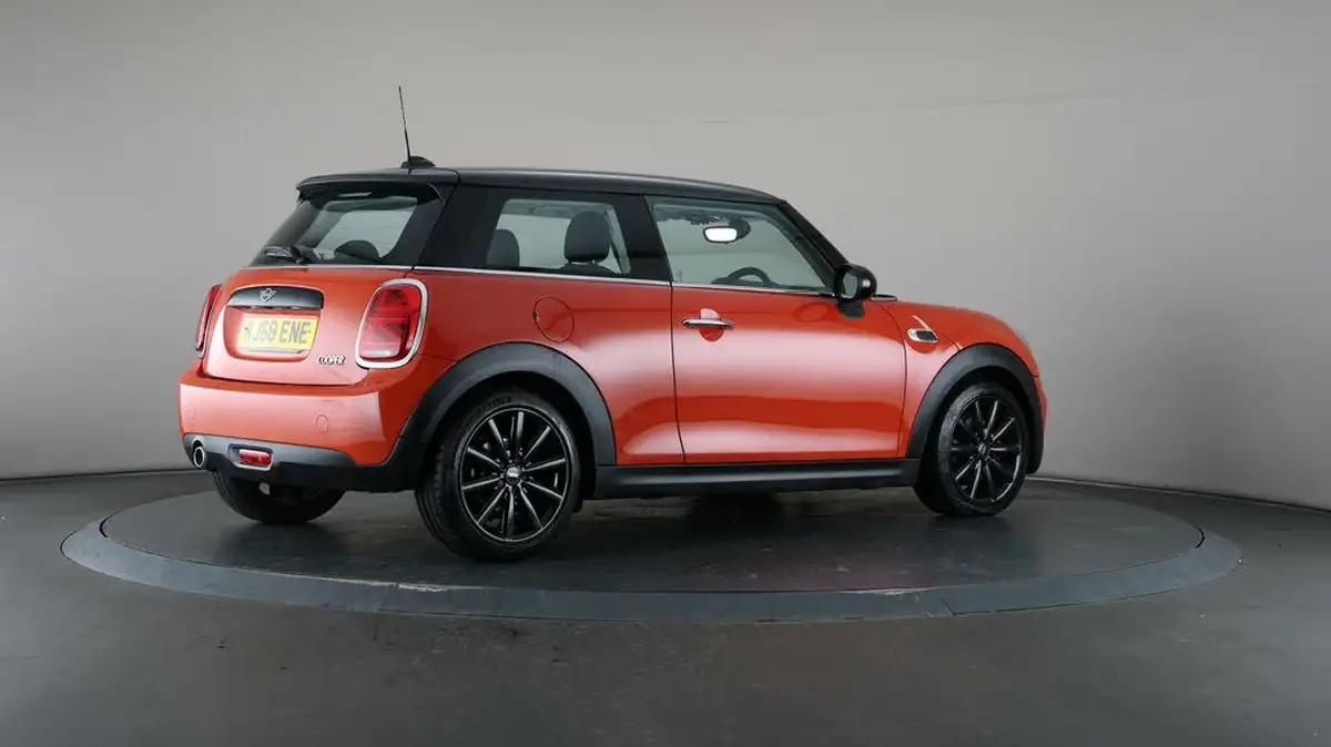 2019-mini-cooper-15-cooper-classic-ss-hatchback-3d-auto-big-7