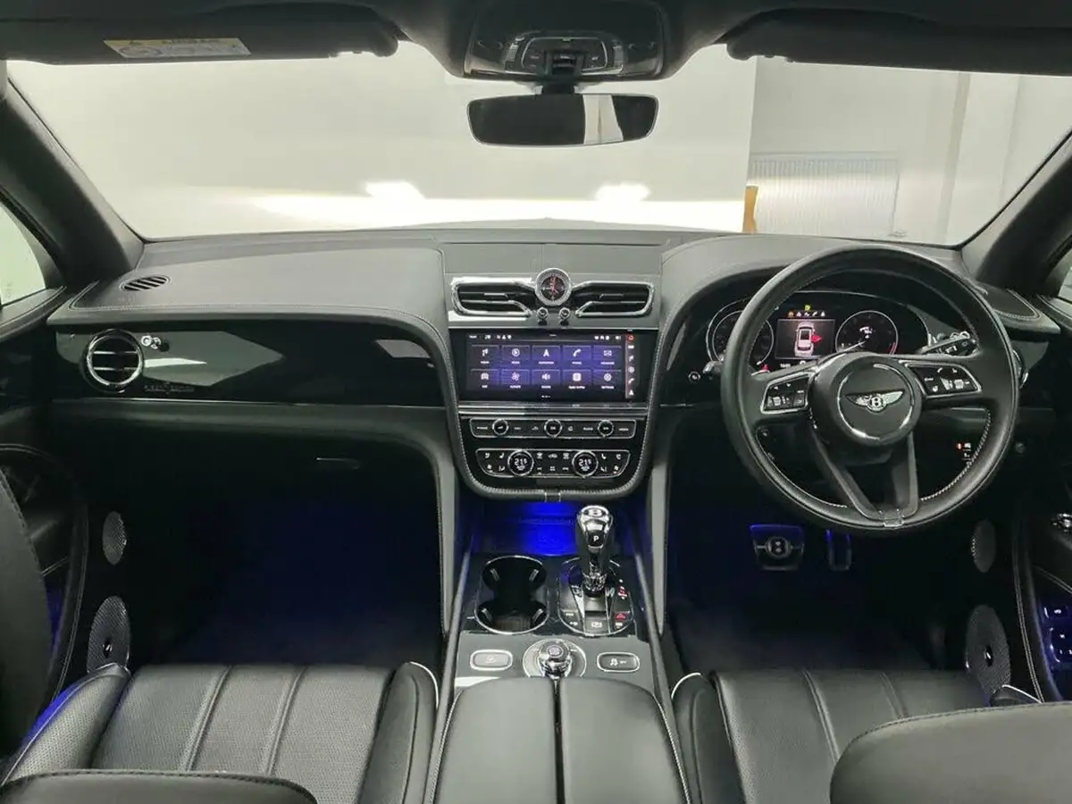 2021-bentley-bentayga-40-v8-big-53