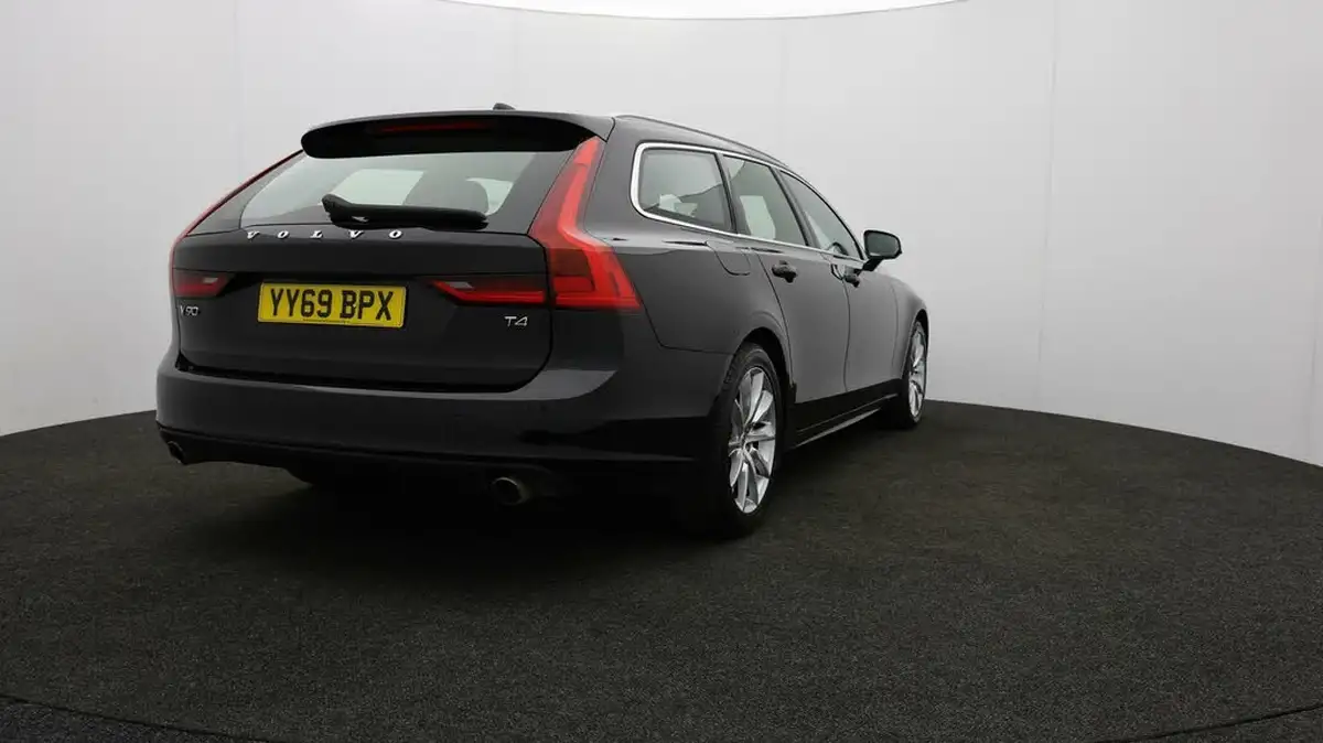 2019-volvo-v90-20-t4-momentum-plus-big-75
