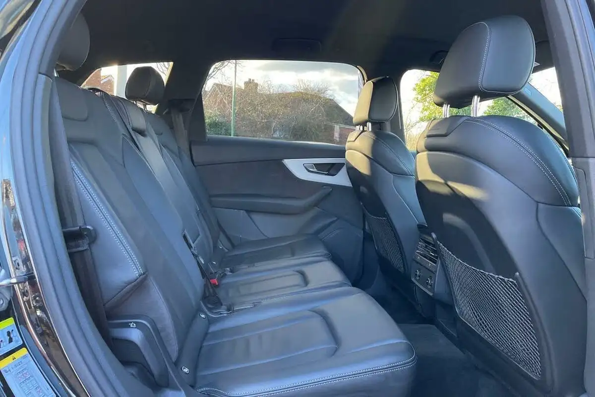 2022-audi-q7-30-45-tdi-s-line-big-26