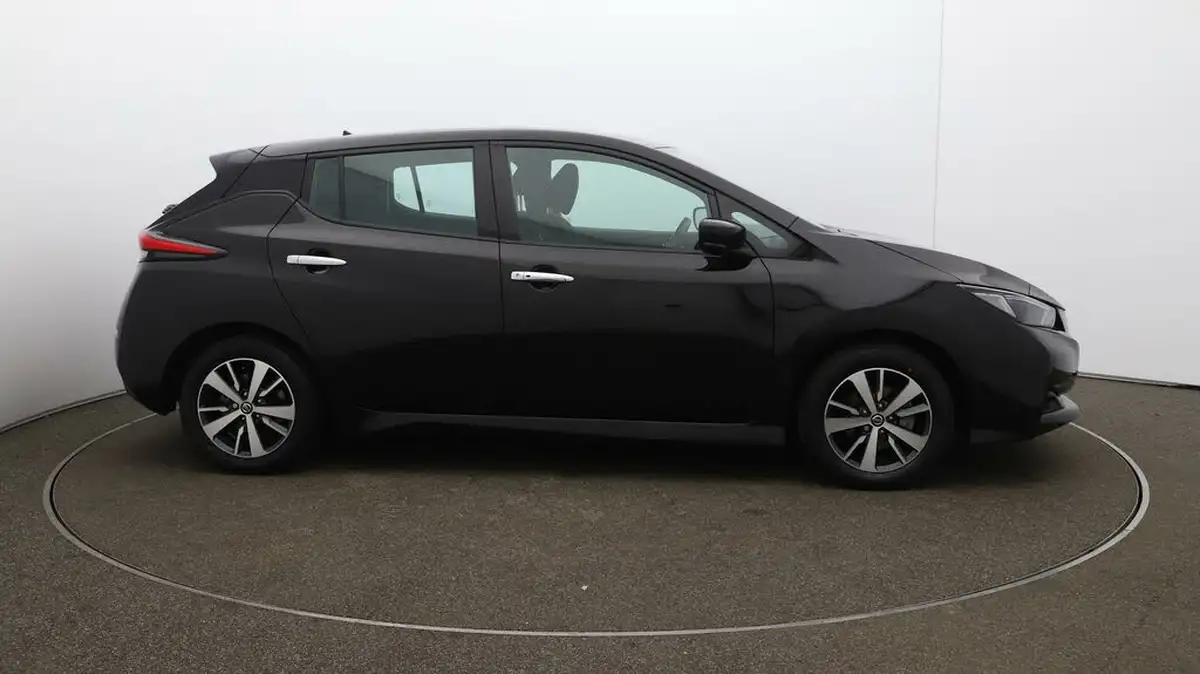2022-nissan-leaf-e-acenta-big-46