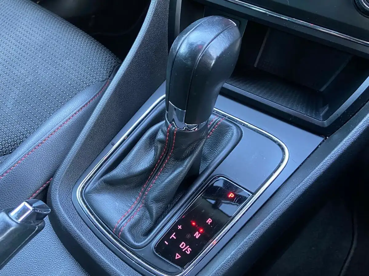 2015-seat-leon-20tdi-fr-tech-pack-184ps-hatchback-5d-dsg-big-20