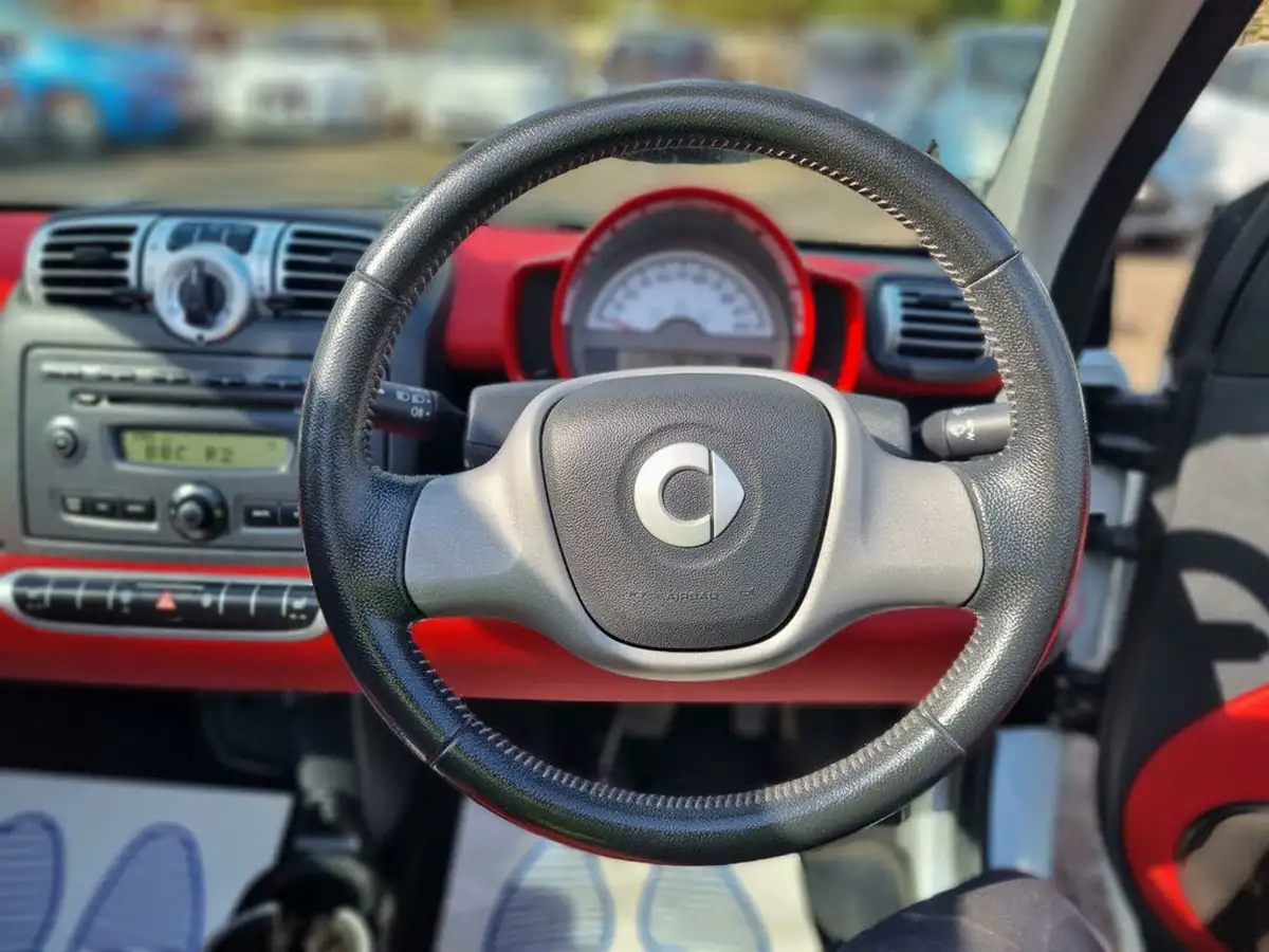 2009-smart-fortwo-10-passion-71bhp-cabriolet-big-35