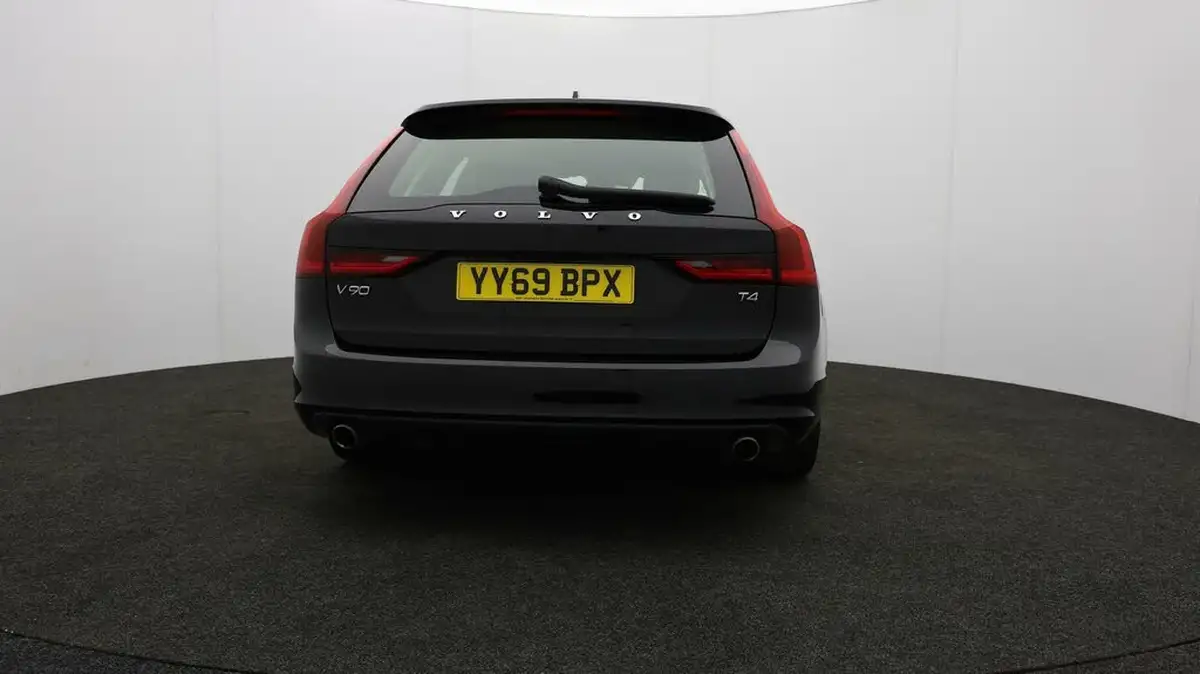 2019-volvo-v90-20-t4-momentum-plus-big-5
