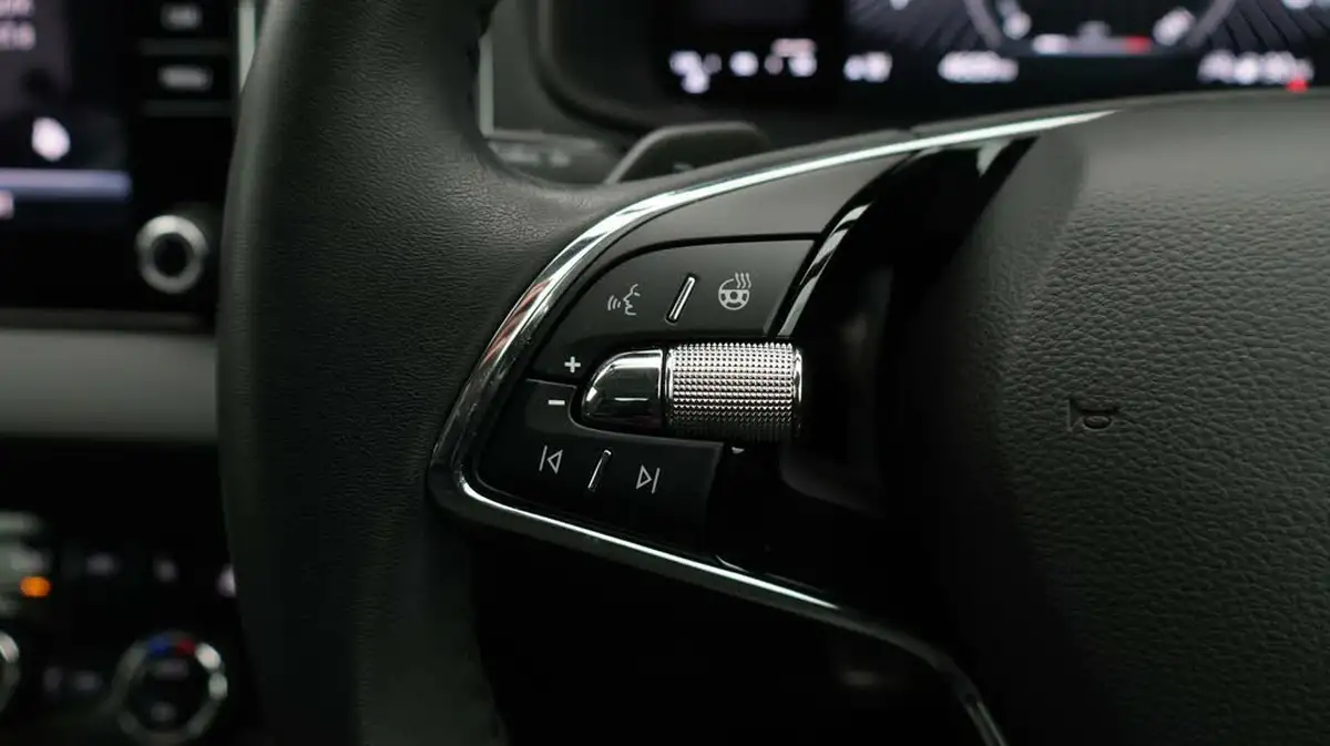 2023-skoda-karoq-15-tsi-se-l-dsg-big-23