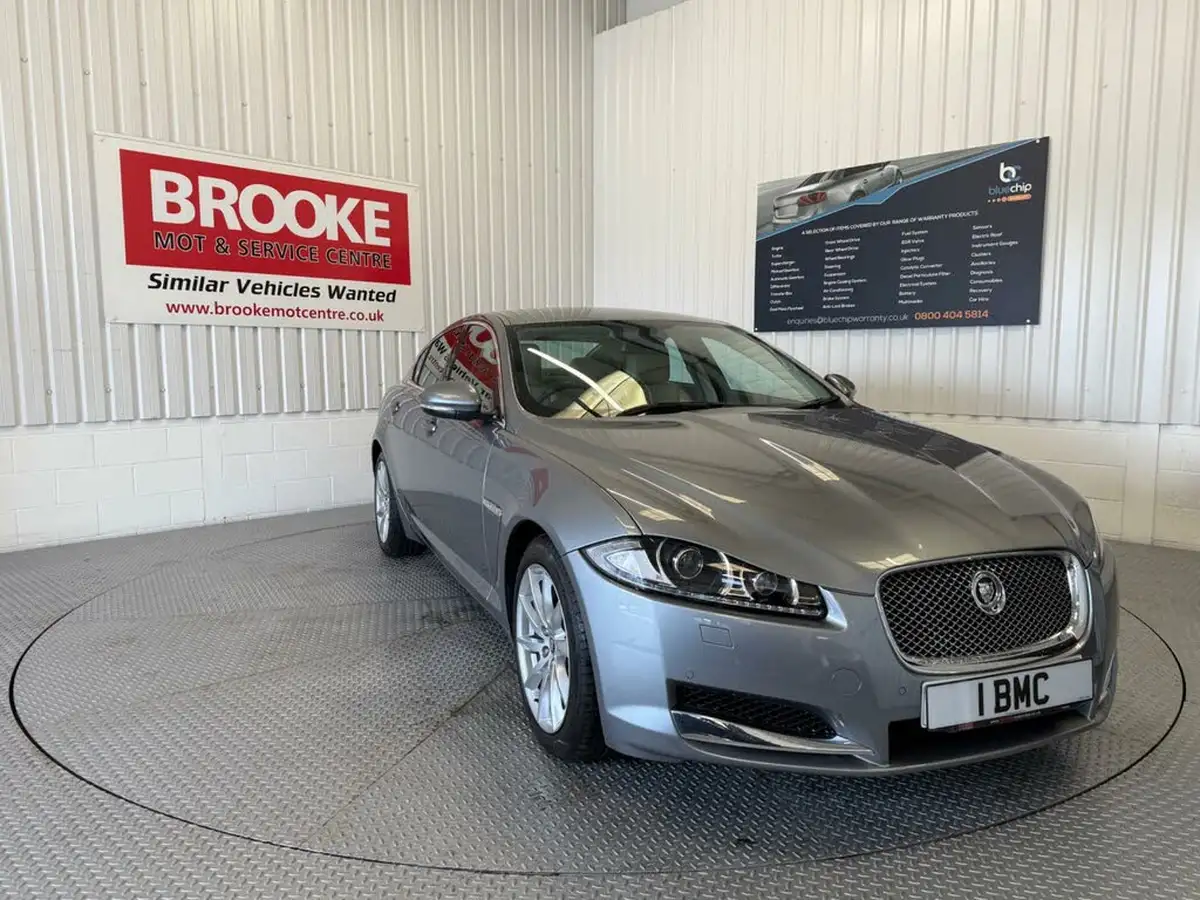 2013-jaguar-xf-30td-premium-luxury-ss-saloon-4d-auto-big-0