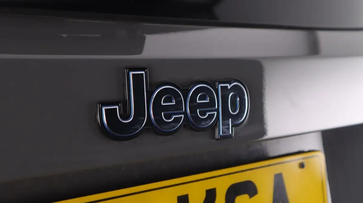2021-jeep-renegade-13-gse-limited-phev-big-20