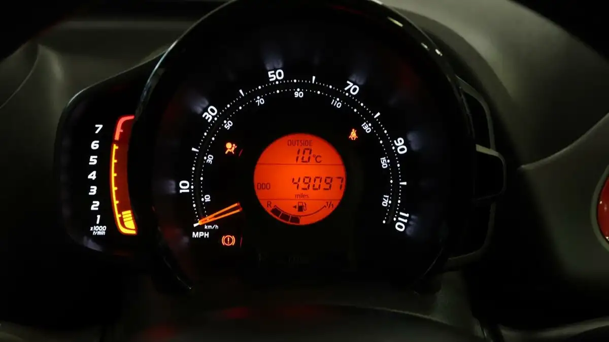 2019-toyota-aygo-10-vvt-i-x-play-big-9