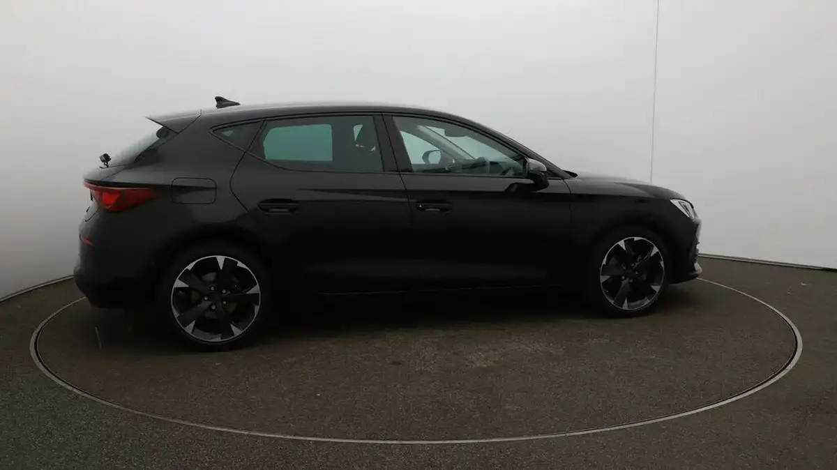 2023-cupra-leon-nf-15-etsi-v1-hatchback-big-42