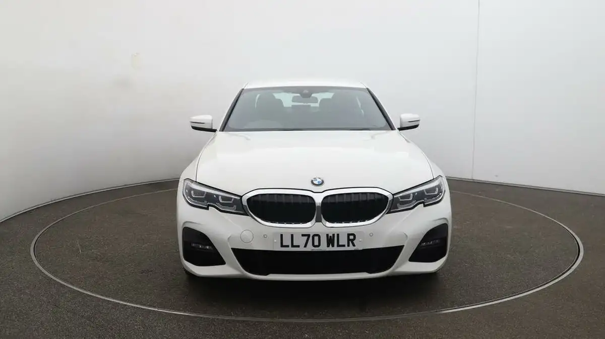 2020-bmw-3-series-20-330e-m-sport-saloon-4d-big-32