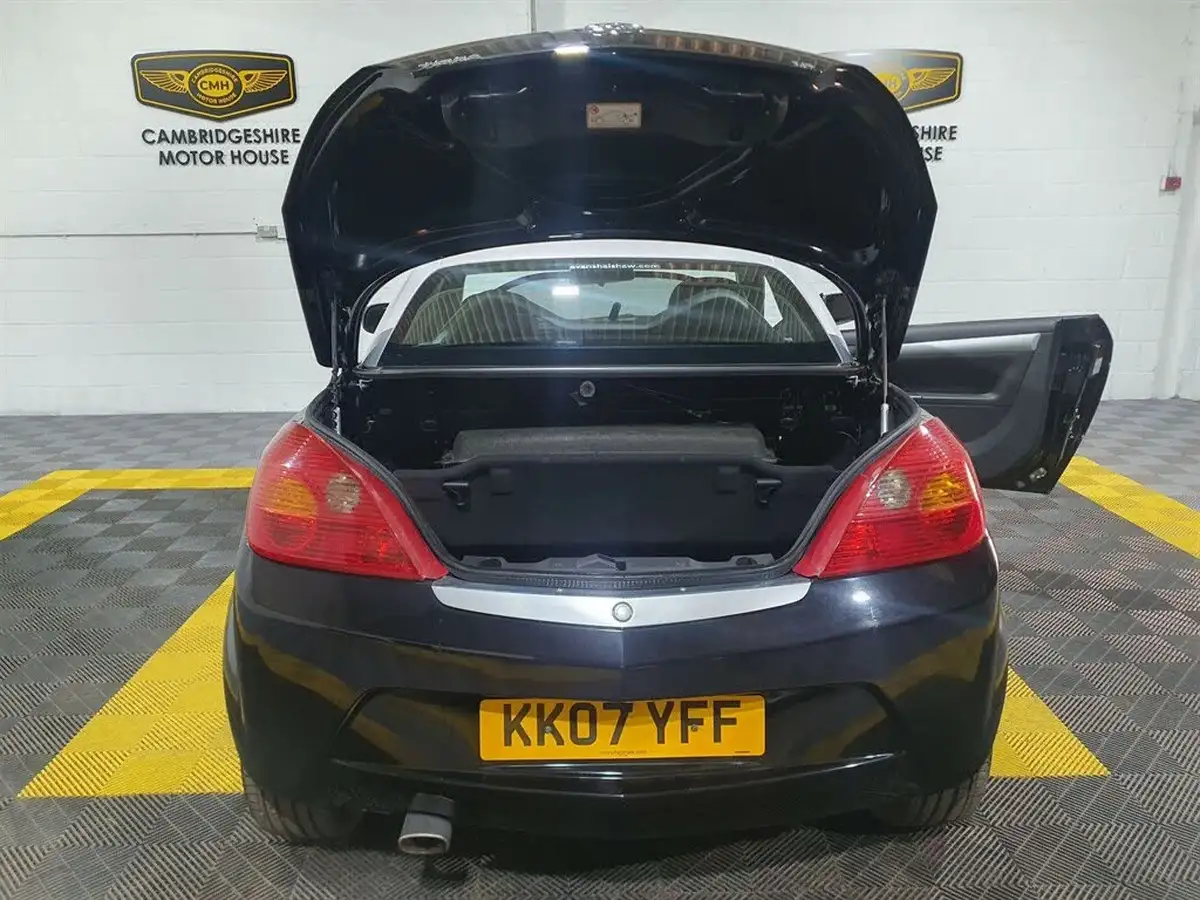 2007-vauxhall-tigra-18-exclusiv-big-28