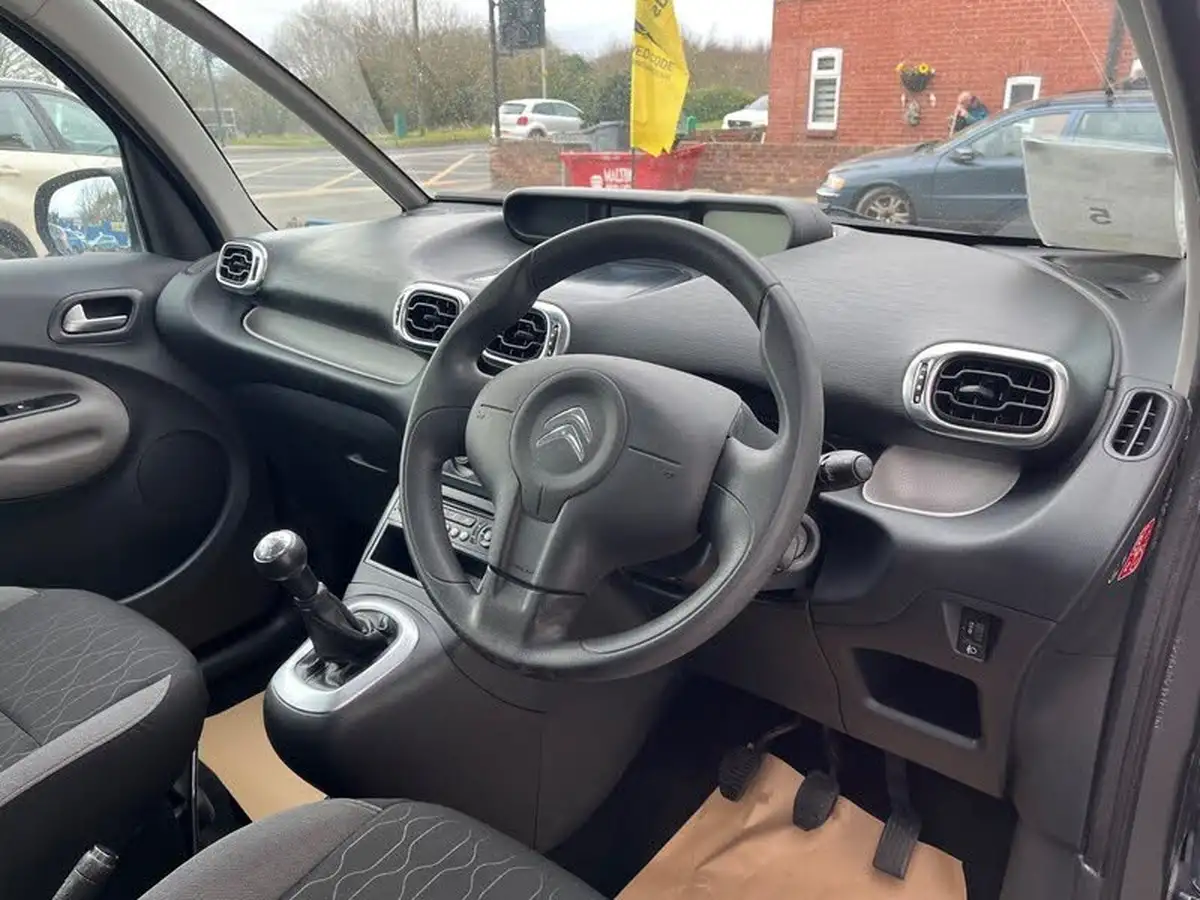 2013-citroen-c3-picasso-16hdi-vtr-big-17