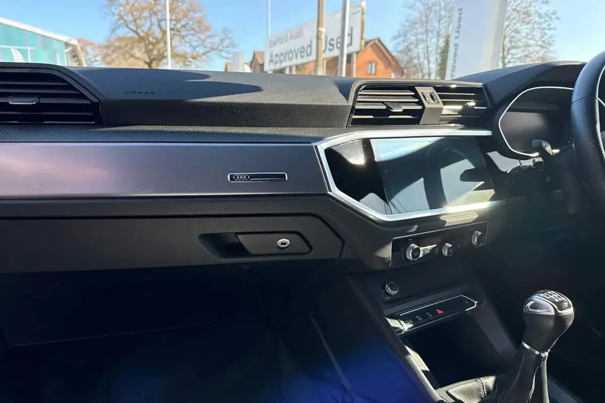 2022-audi-q3-15-35-tfsi-s-line-cod-sportback-big-19