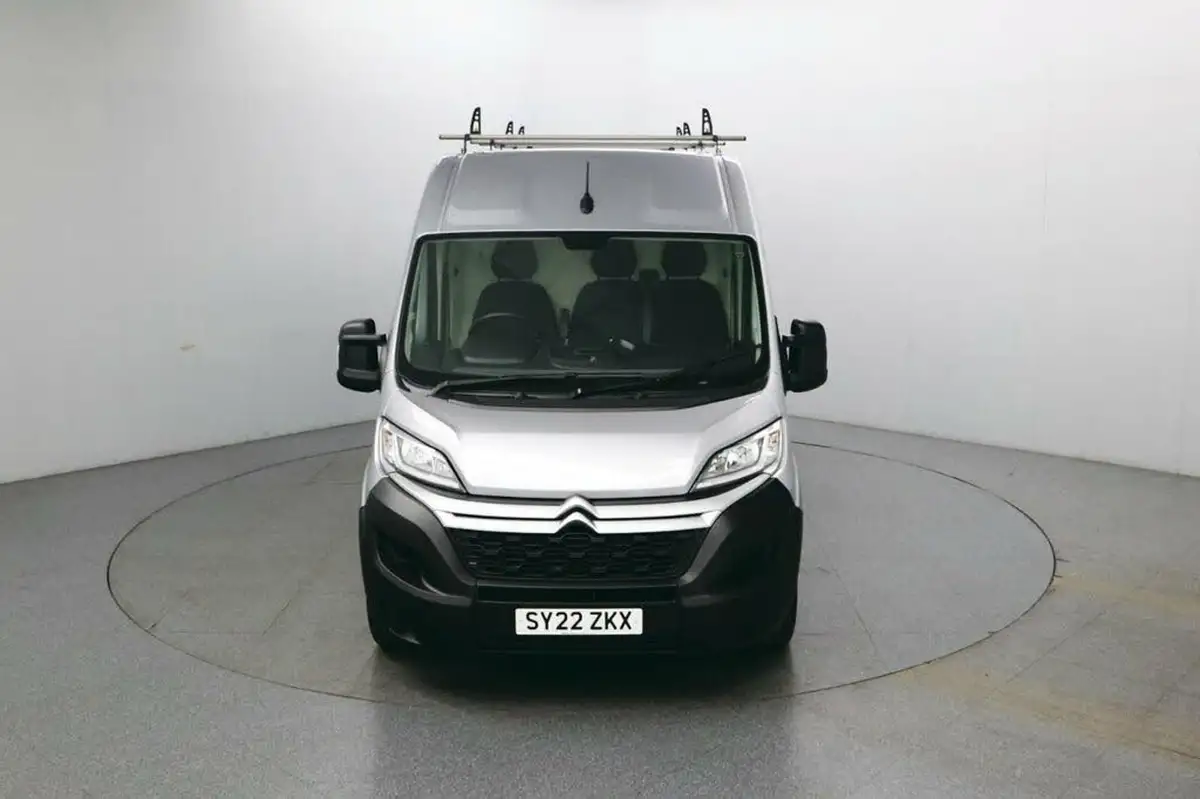 2022-citroen-relay-22bluehdi-35-l3h2-enterprise-panel-big-7