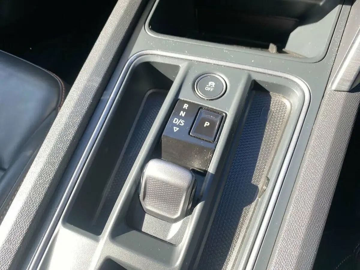 2021-cupra-formentor-14-e-hybrid-vz2-big-16