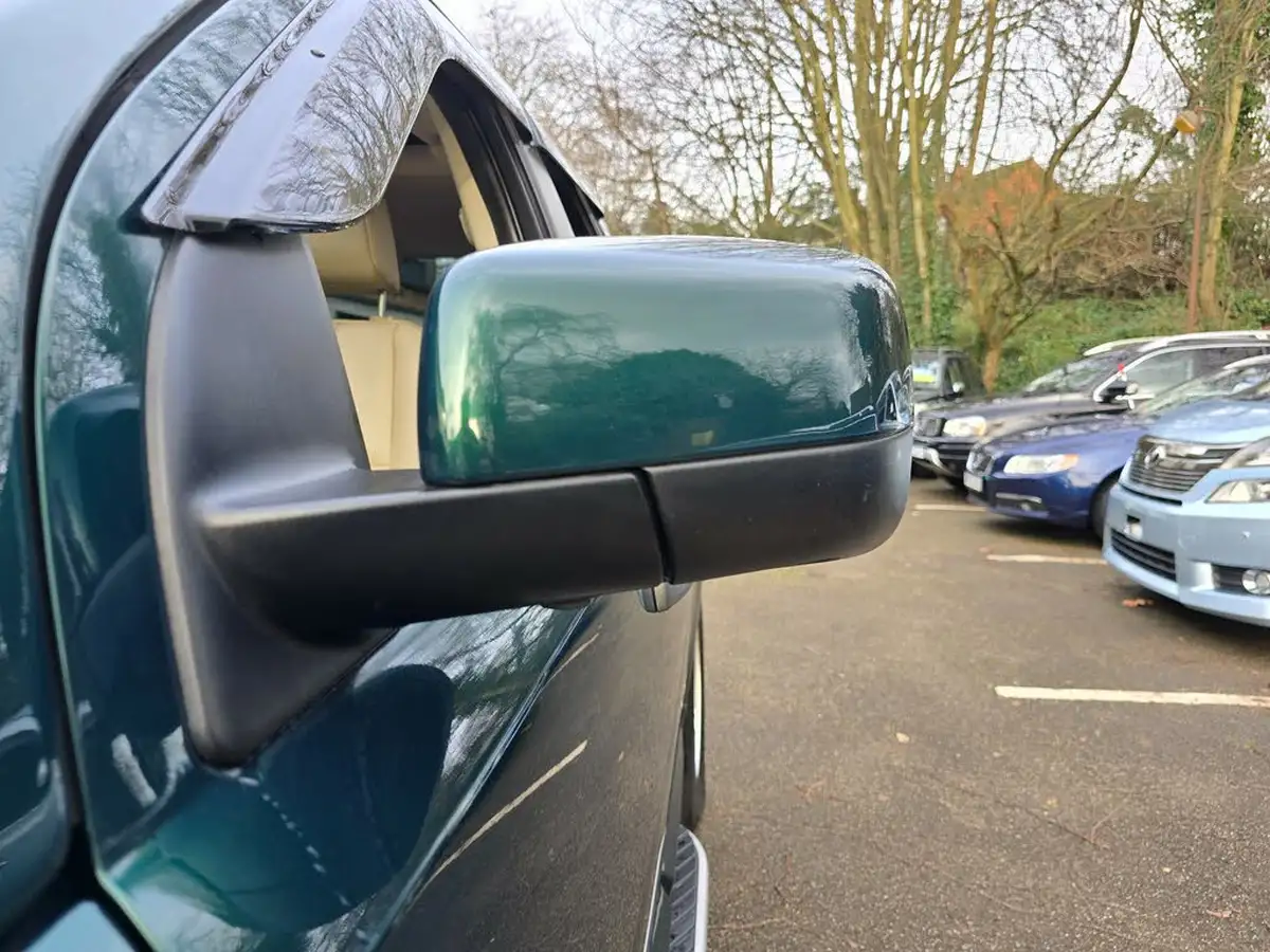 2011-land-rover-freelander-2-32-4x4-big-50