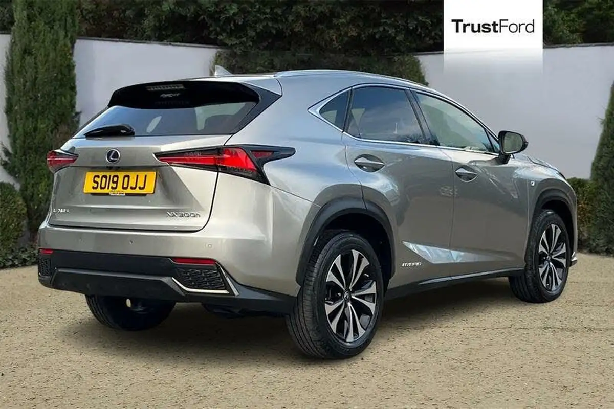 2019-lexus-nx-300h-25-f-sport-panroof-big-3
