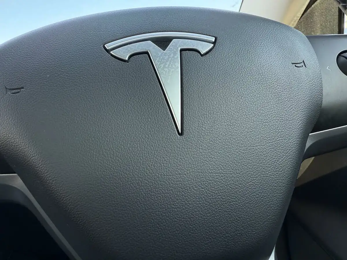 2022-tesla-model-3-e-long-range-big-55