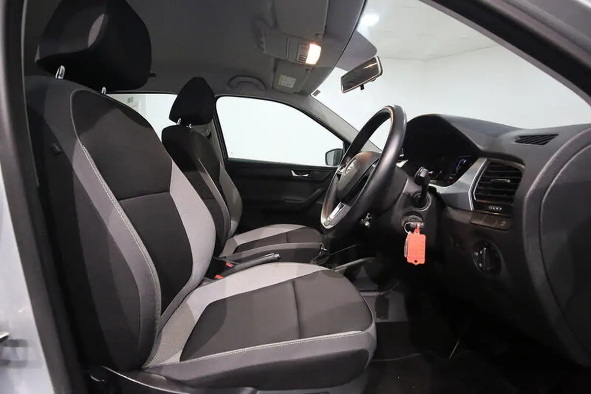 2015-skoda-fabia-12-tsi-se-109ps-hatchback-dsg-big-17