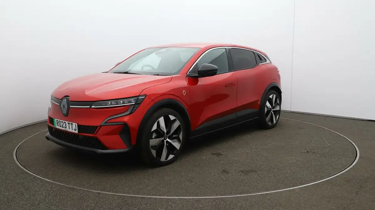 2023-renault-megane-e-tech-e-techno-big-3