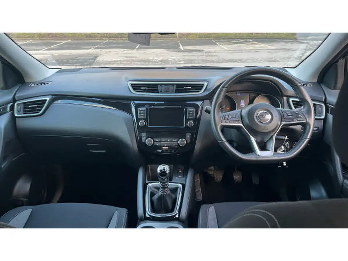 2019-nissan-qashqai-13-dig-t-acenta-premium-140ps-big-9