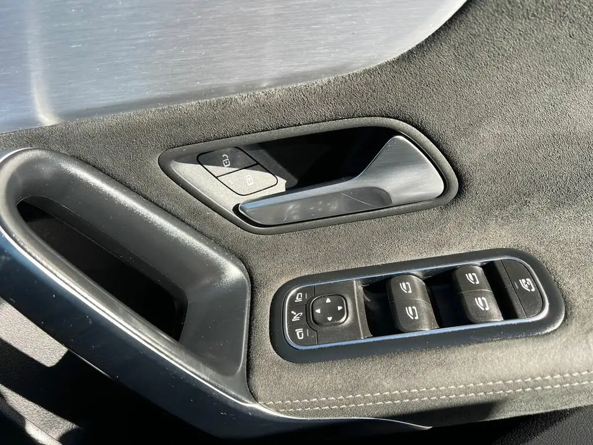 2021-mercedes-benz-a-class-13-a200-amg-line-executive-edition-hatchback-5d-7g-dct-big-24