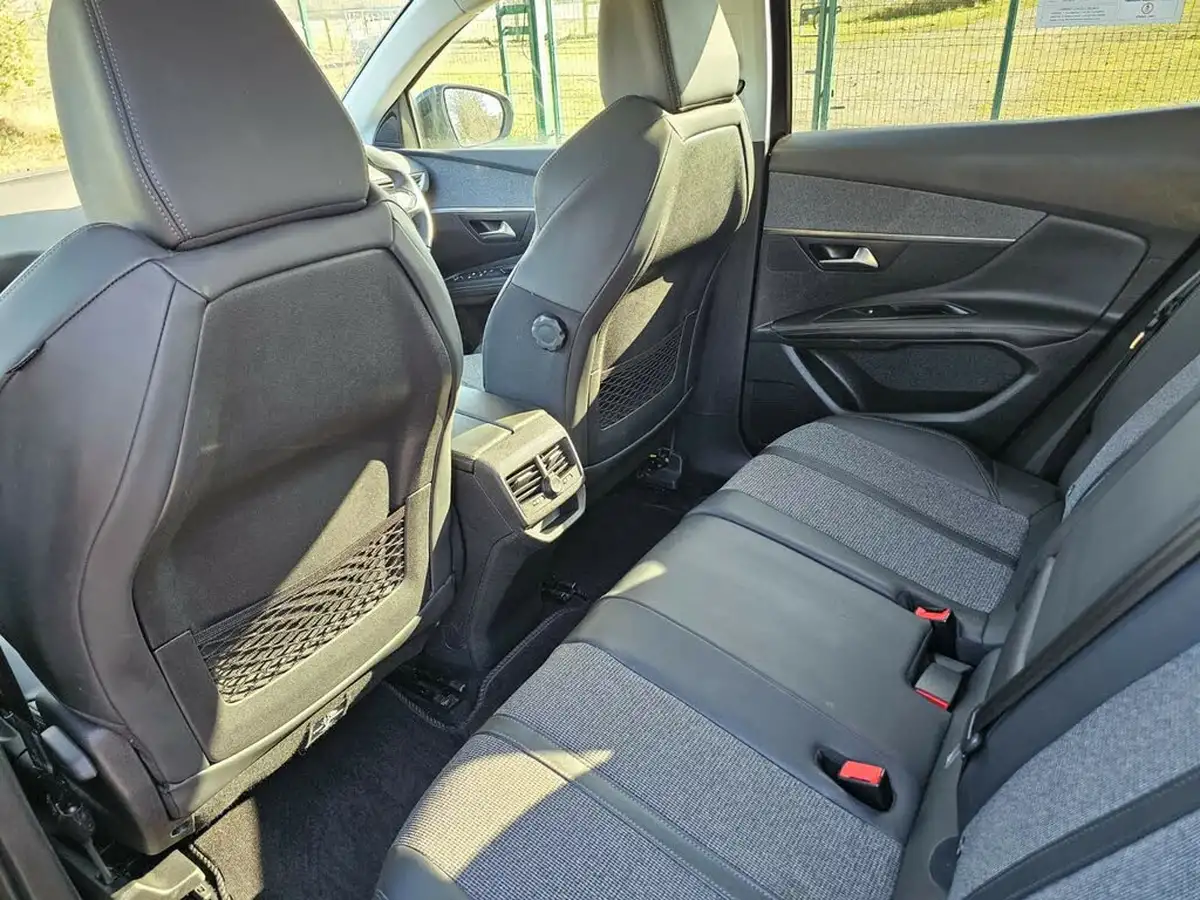 2019-peugeot-3008-suv-12-puretech-allure-big-12