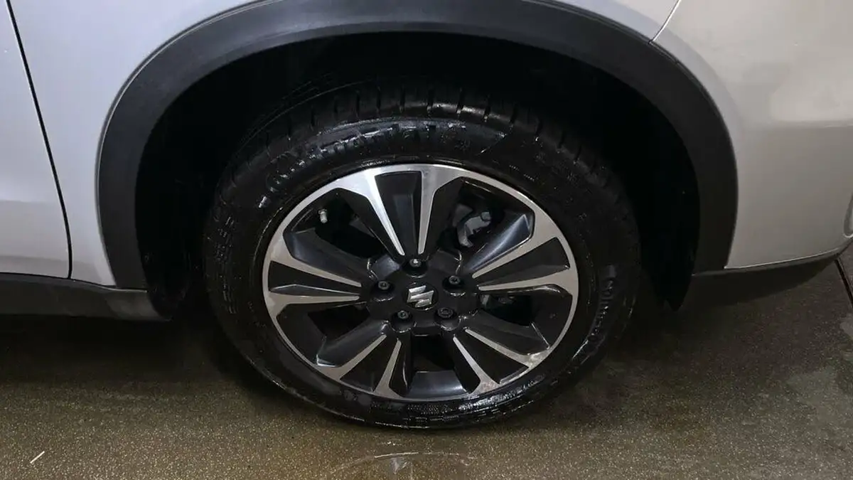 2022-suzuki-vitara-15-sz5-allgrip-big-11