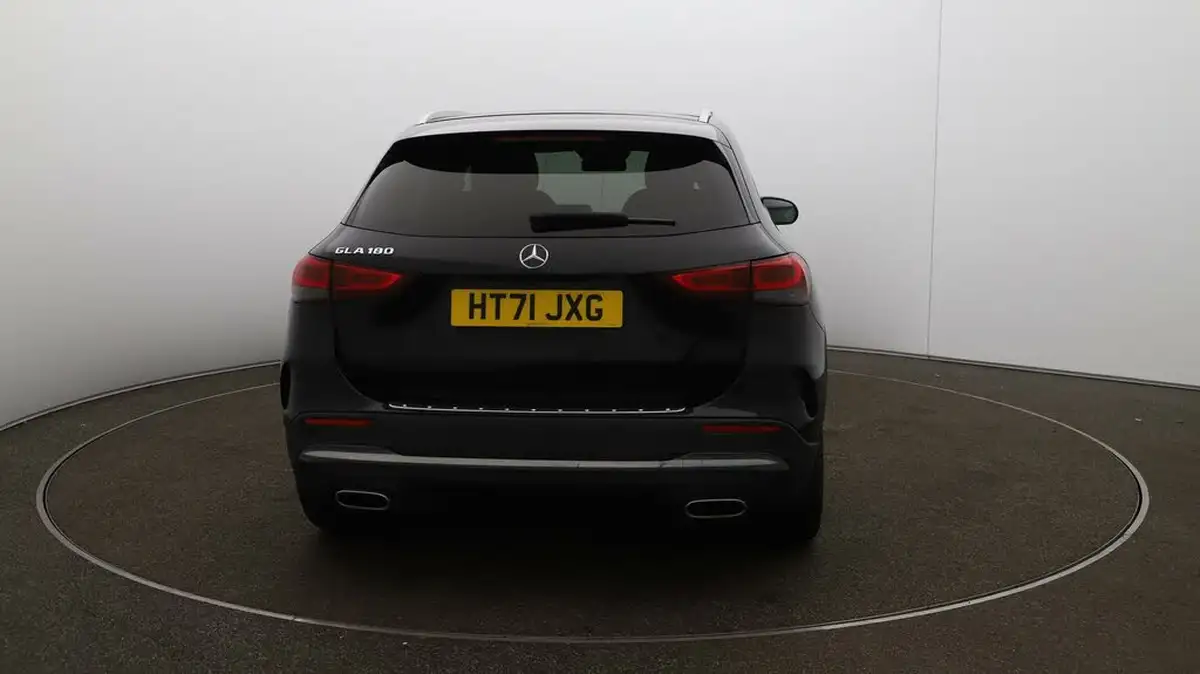 2022-mercedes-benz-gla-class-13-gla-180-amg-line-premium-plus-big-57