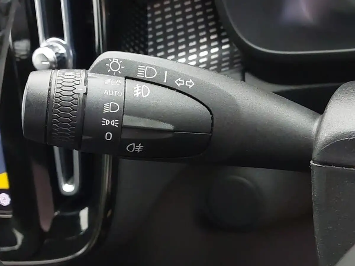2021-volvo-xc40-e-twin-recharge-plus-big-17