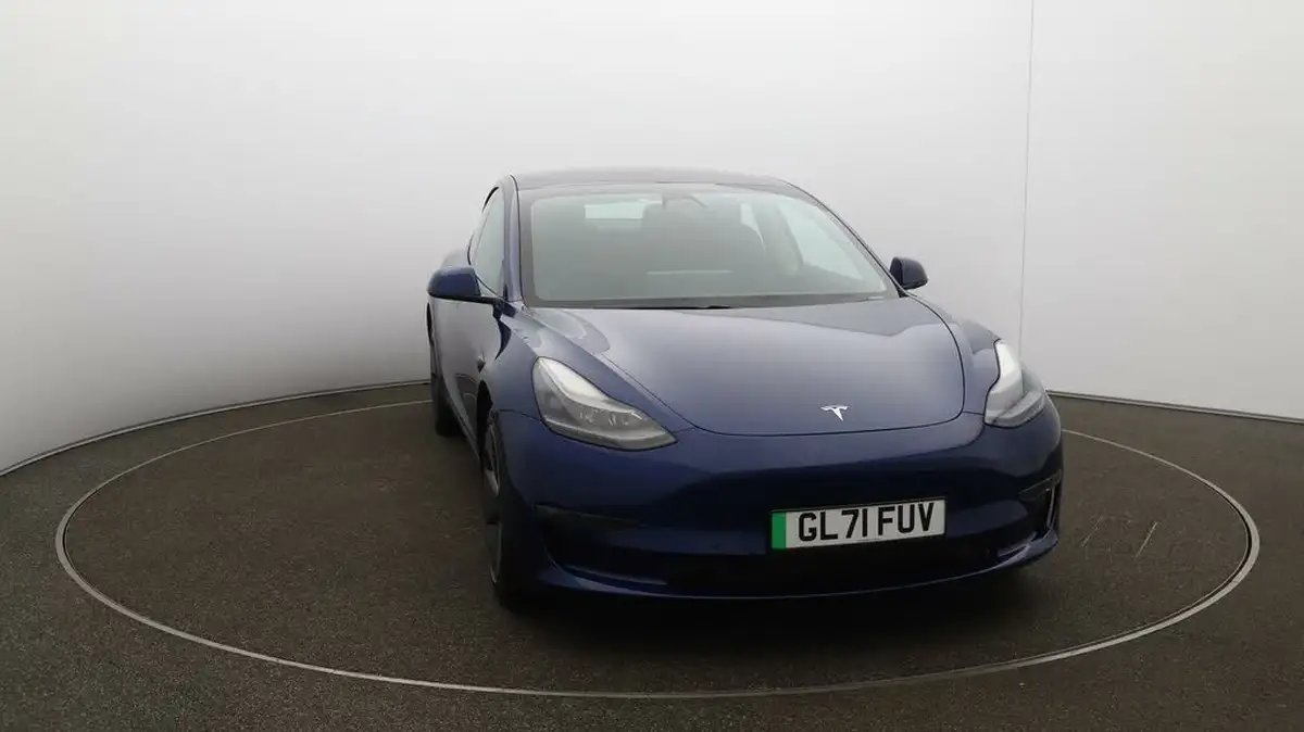 2021-tesla-model-3-e-long-range-awd-big-32