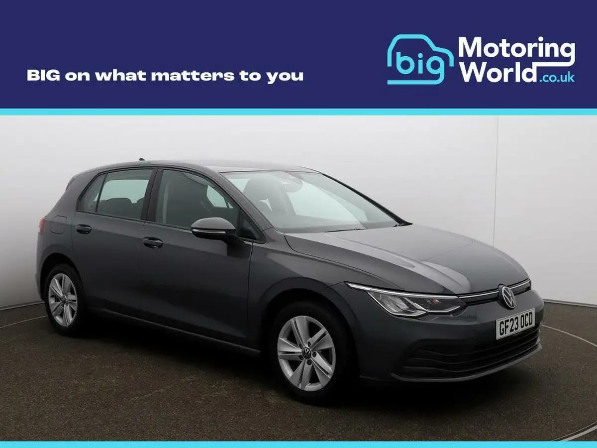 2023-volkswagen-golf-15-tsi-life-130ps-hatchback-big-0