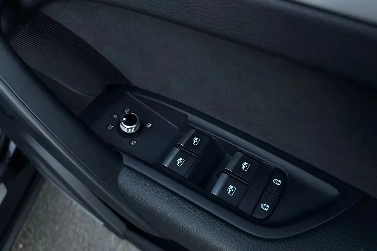 2021-audi-q5-20-40-tdi-s-line-station-wagon-big-46