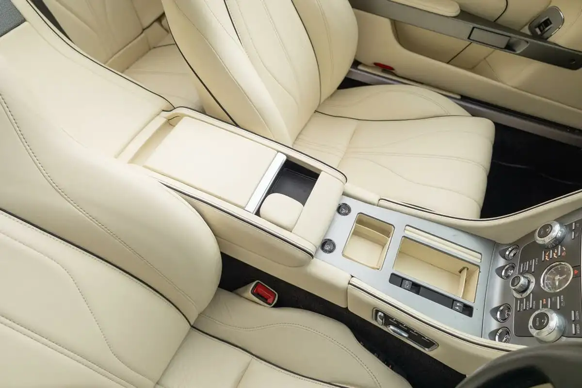 2012-aston-martin-virage-60-volante-big-7