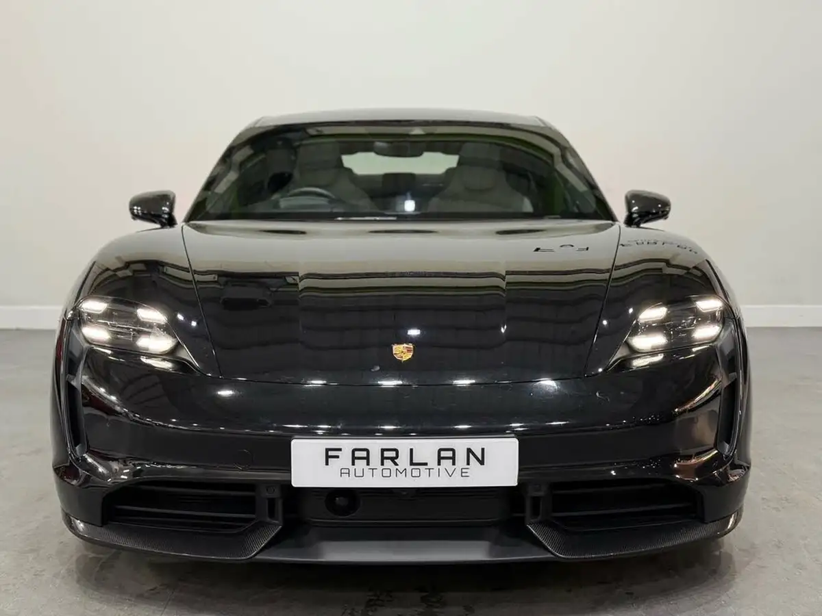 2020-porsche-taycan-e-turbo-s-big-2