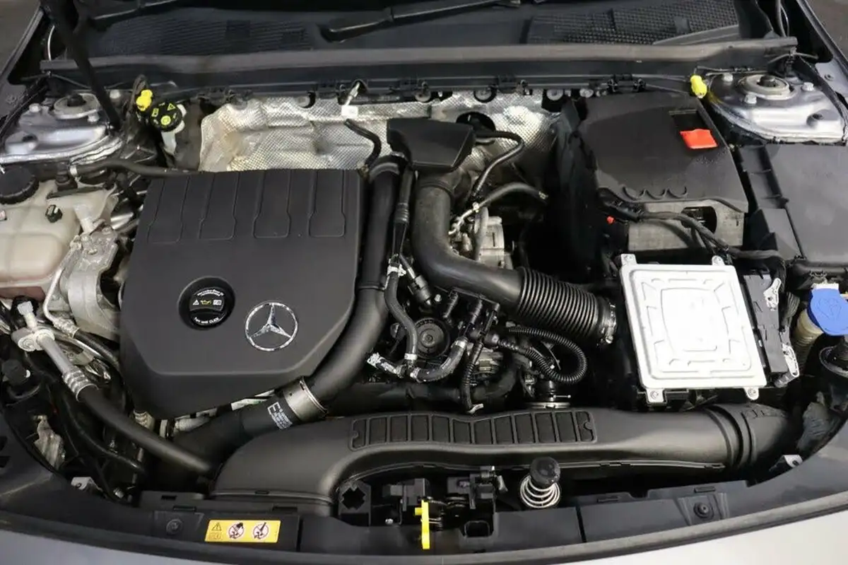 2022-mercedes-benz-cla-13-cla-180-amg-line-premium-shooting-brake-5d-big-36