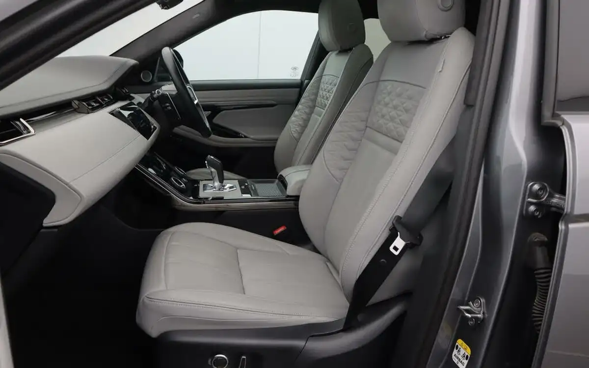 2021-land-rover-range-rover-evoque-15-p300e-autobiography-big-14