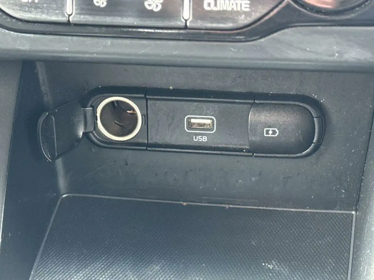 2022-kia-niro-16-gdi-2-139bhp-156kwh-big-26
