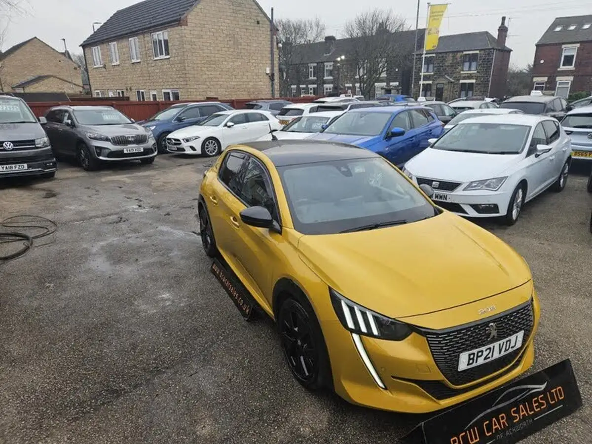 2021-peugeot-208-15-bluehdi-gt-big-4