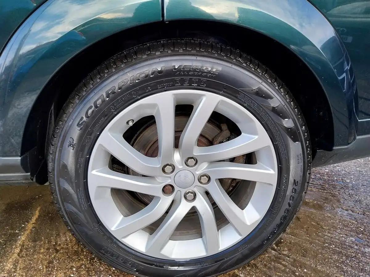 2015-land-rover-discovery-big-5